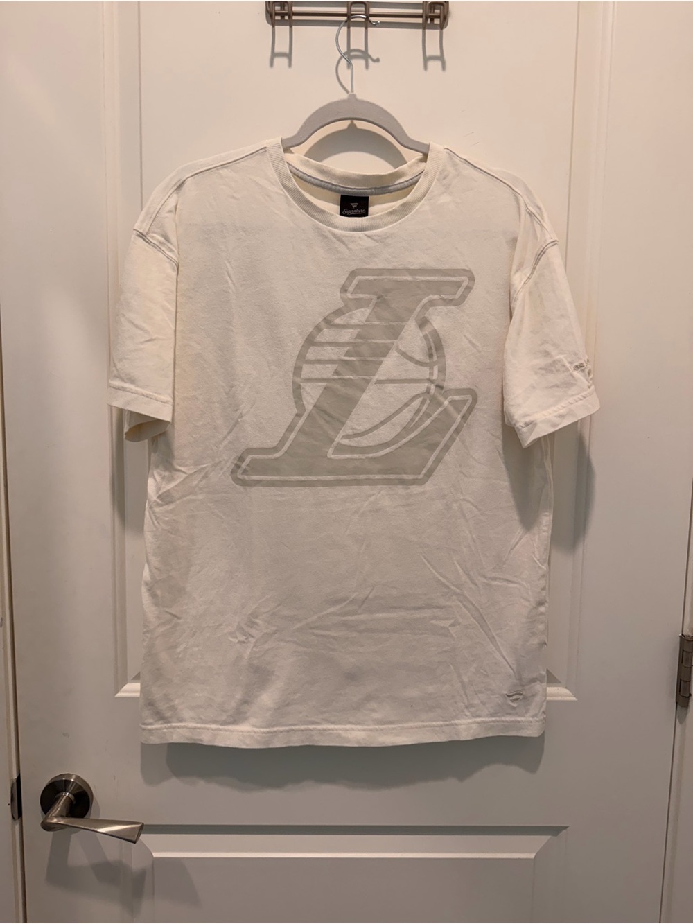 Fanatics Signature Los
Angeles Lakers Basketball T-
Shirt Cream Medium